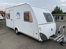 Knaus Südwind 450 FU- MOVER, ULTRAHEAT, PODLAHOVÉ TOPENÍ, NOSIČ KOL, BATERIE