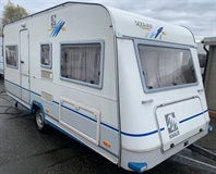 Knaus Südwind Blue 400 - BATERIE, PŘEDSTAN