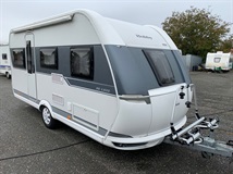 Hobby De Luxe 455 UF- MARKÝZA, NOSIČ KOL