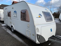 Knaus Südwind 500 FSD- PALANDY, PŘEDSTAN