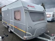 Dethleffs Camper 450 BD Lifestyle- PŘEDSTAN, AUTOMATICKÝ MOVER, BATERIE