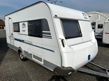 Knaus Sport 450, MIKROVLNKA, BATERIE, VELKÁ LEDNICE