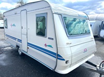 Adria Unica 502 UP, PŘEDSTAN