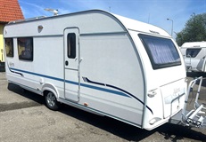 Adria Adora 542 UT, PŘEDSTAN, PODLAH. TOPENÍ, MOVER, TV, SAMOSTATNÁ SPRCHA, RADIO, NOSIČ KOL