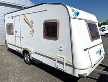 Knaus Südwind 450 FU, MOVER, PŘEDSTAN, NOSIČ KOL, SOLAR, STŘEŠNÍ VENTILÁTOR