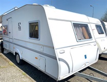 Knaus Sport 450 FU, KLIMA, NOSIČ KOL, TREZOR, PŘEDSTAN