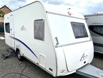Bürstner Averso 460 TS, TV