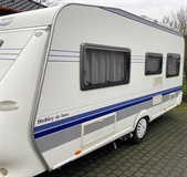 Hobby 460 UFe- MOVER, PŘEDSTAN, SLUNEČNÍ STŘECHA