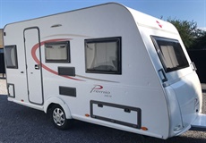 Bürstner Premio 395 TS - PŘEDSTAN